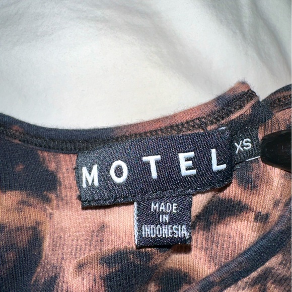 Motel Rocks Tie Dye / Bleached Black and Tan Cropped Tank Top - Picture 3 of 3